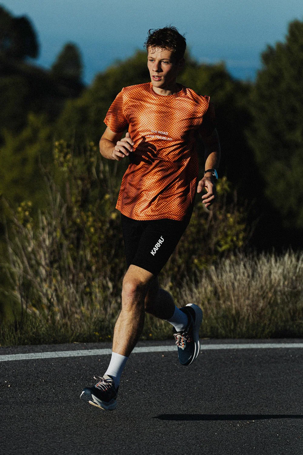 MEN'S MESTARI RUN 1.5 - TITAN / SHOCKING ORANGE - Image 9